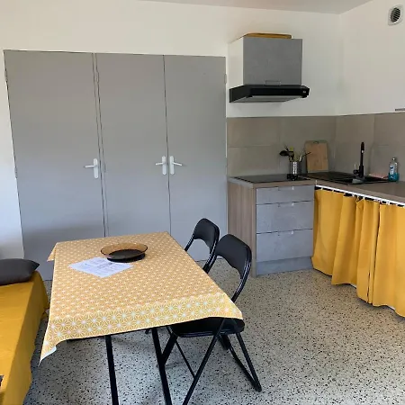 Holiday home Gites Les Mainiaux Labegude